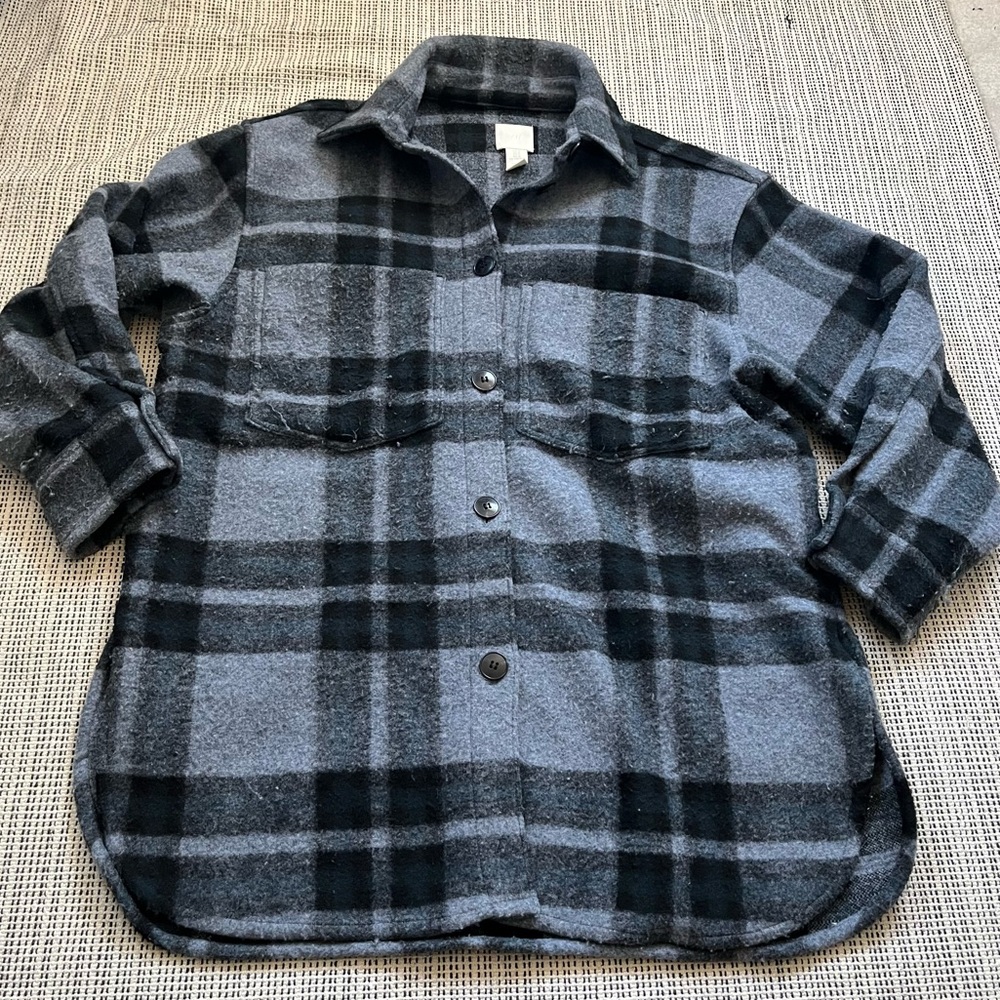 H&M Blue and Black Plaid Button-Up Flannel Jacket Size Medium